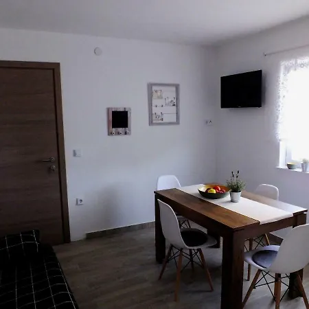 Berno * Starigrad Paklenica