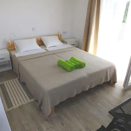 Berno Starigrad Paklenica