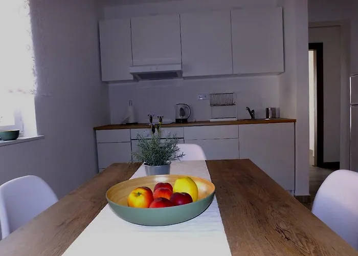 Berno Стариград-Пакленица